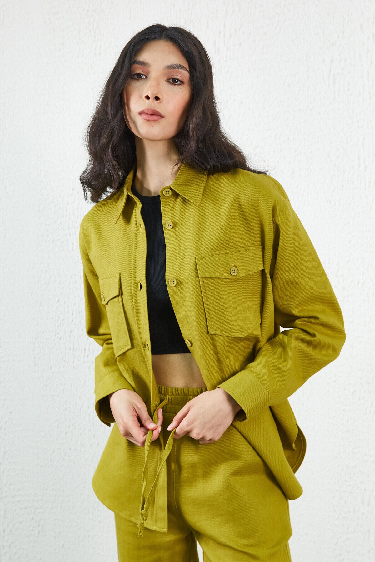 Olive Gabardin Ön Cep Detaylı Gömlek | MKW167569-01