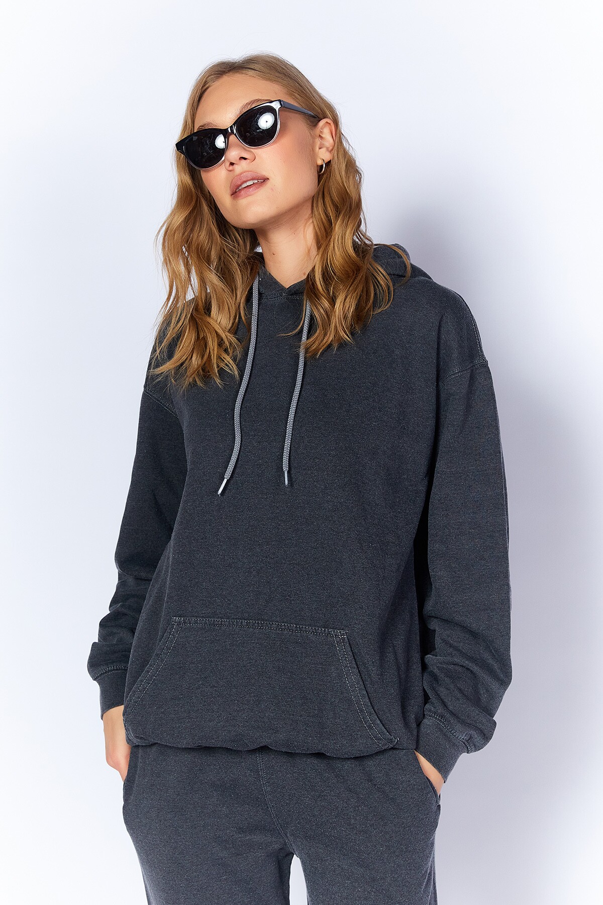 Antrasit Eskitme/soluk Efektli Regular/normal Kalıp Kapşonlu Kanguru Cepli Örme Sweatshirt | MKW278851-01
