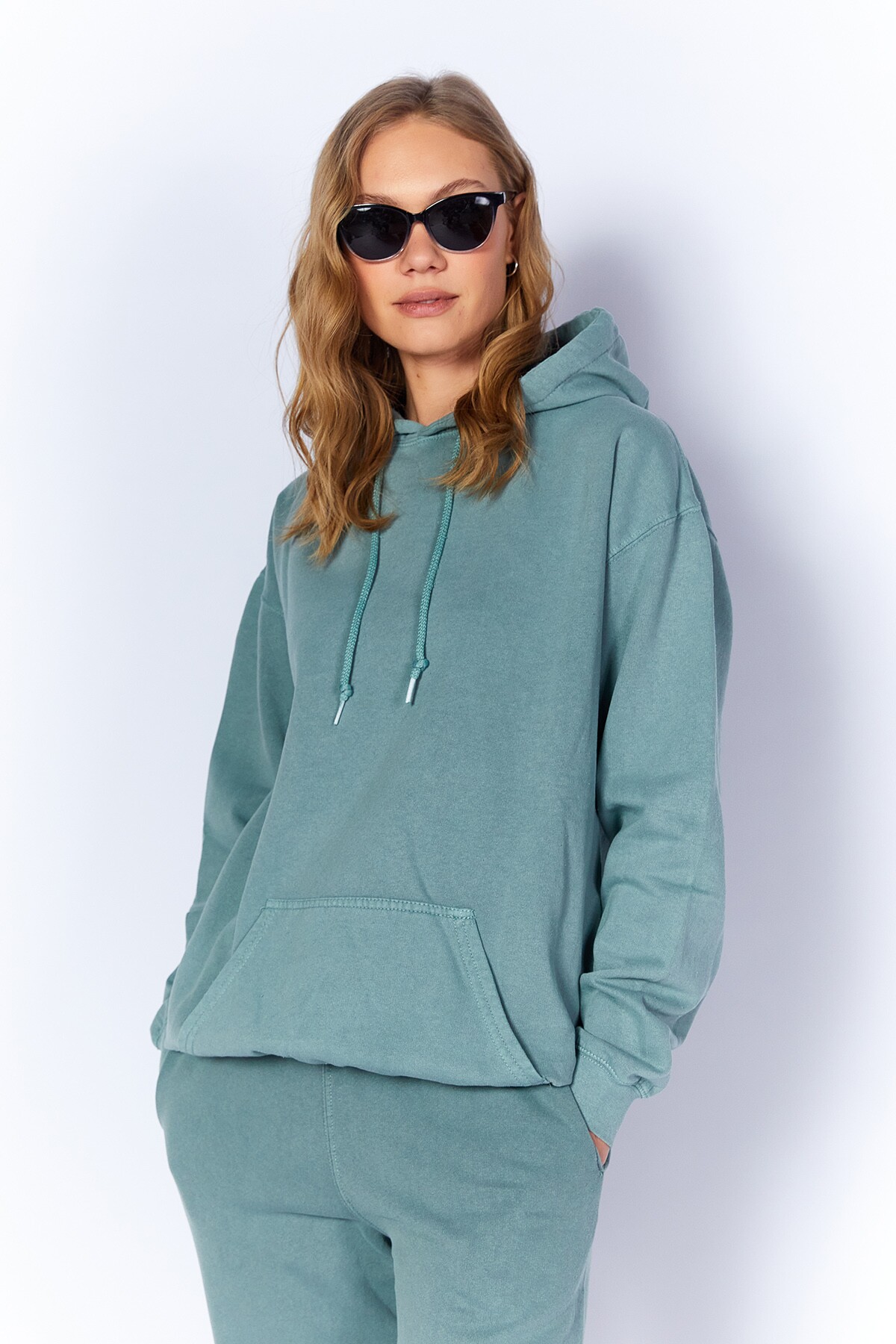 Petrol Eskitme/soluk Efektli Regular/normal Kalıp Kapşonlu Kanguru Cepli Örme Sweatshirt | MKW278851-01