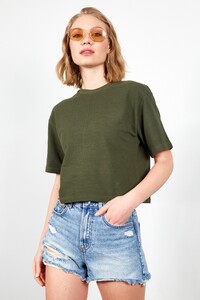 Haki Oversize Crop Kadın T-shirt
